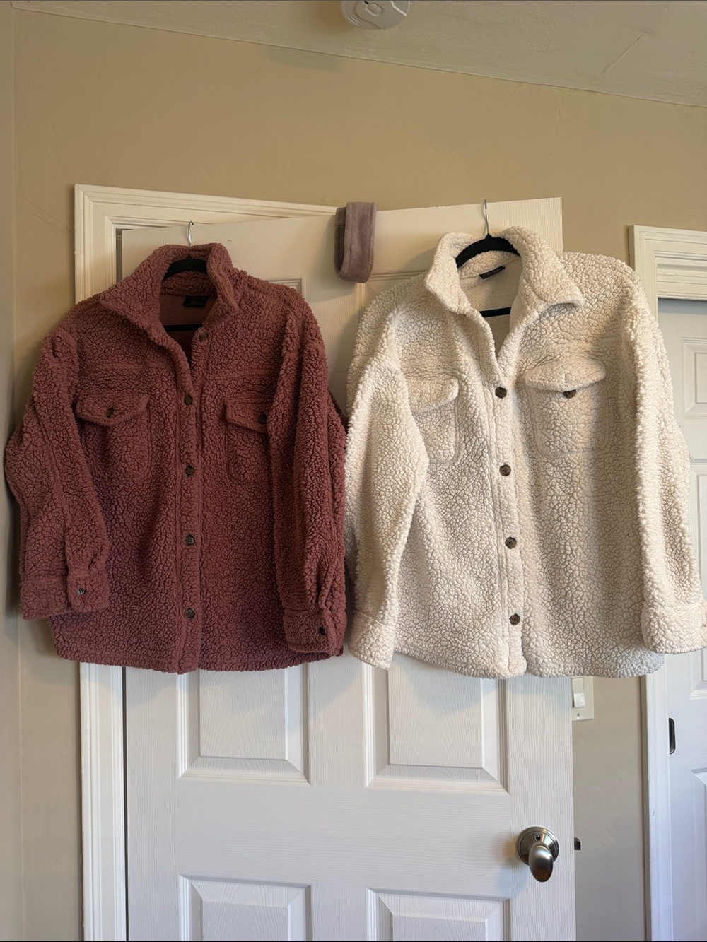 32 Degrees Sherpa Shacket Duo in Mauve and Cream, good condition